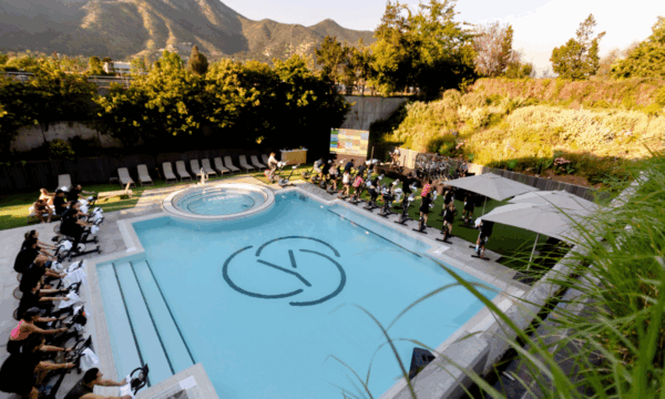 ceee326a-9f9b-49a0-ae1e-563f43c4b7af-web